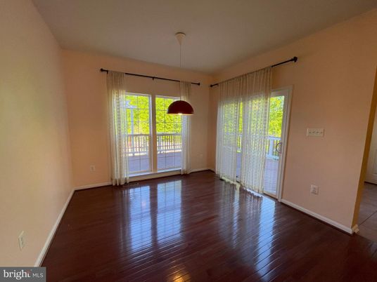 Empty room, Interior, Pendant Lights, Wood Texture Flooring