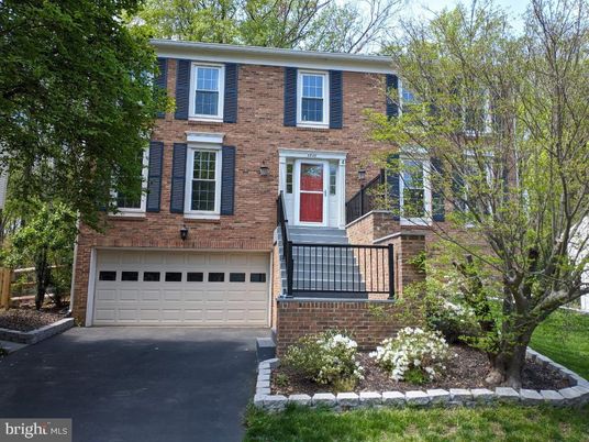 Attached, Exterior, Facade, Brick Facade, Rowhouse