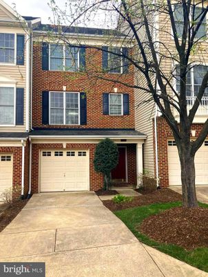 Attached, Exterior, Facade, Brick Facade, Rowhouse