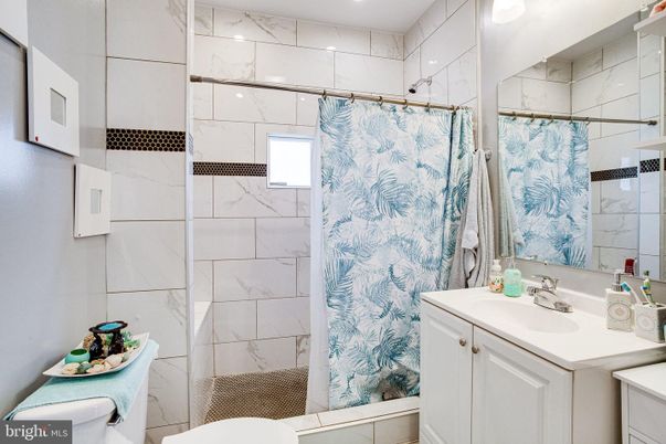 Bathroom, Interior, Marble Walls, Recessed Lighting