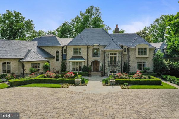 Exterior, Facade, French Provincial