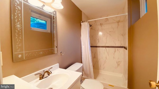 Bathroom, Interior, Marble Walls
