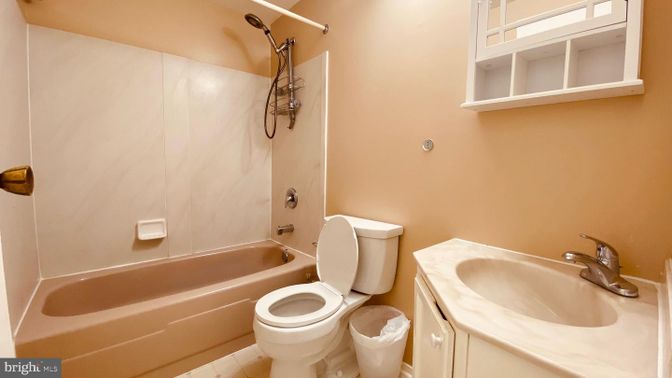 Bathroom, Interior