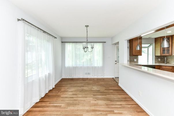 Interior, Kitchen, Pendant Lights, Wood Texture Flooring