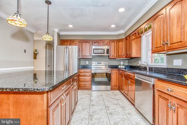 Interior, Kitchen, Pendant Lights, Recessed Lighting, Stainless Steel Appliances