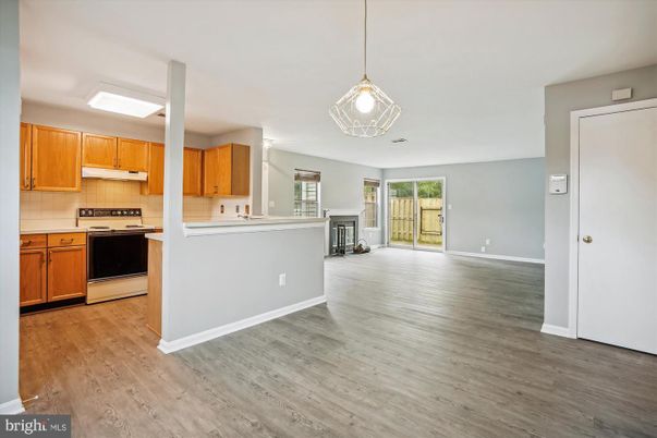 Interior, Kitchen, Pendant Lights, Wood Texture Flooring