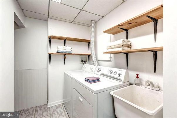 Interior, Washer