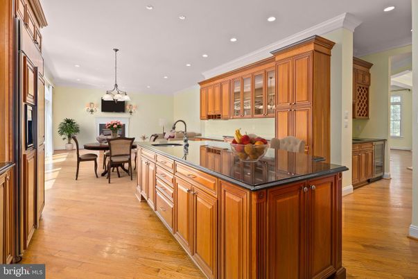 Dining room, Interior, Kitchen, Pendant Lights, Recessed Lighting, Wood Texture Flooring