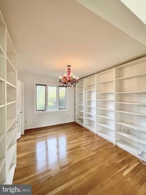 Chandelier, Empty room, Interior, Wood Texture Flooring