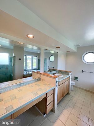 Bathroom, Dual Sink Vanities, Interior, Recessed Lighting