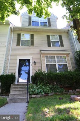 Exterior, Facade, American Foursquare