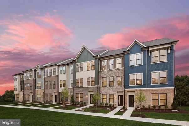 Exterior, Facade, Brick Facade, Rowhouse