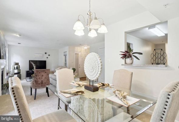 Chandelier, Dining room, Interior, Living room