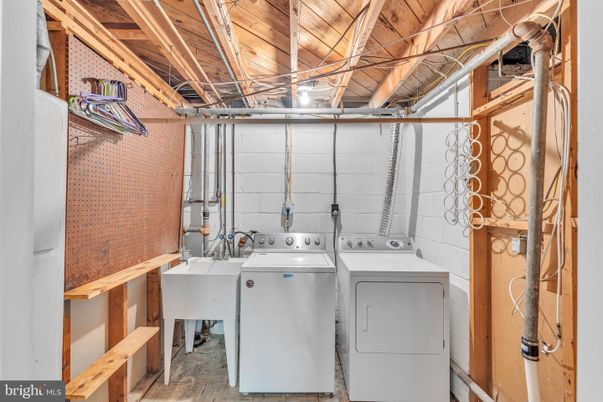 Interior, Utility Closets, Washer, Wooden Beams, Wooden Ceilings, Wood Texture Flooring
