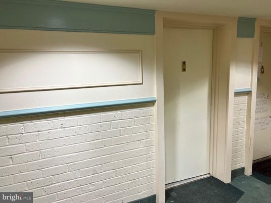 Elevator, Interior