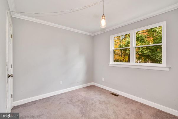 Empty room, Interior, Pendant Lights
