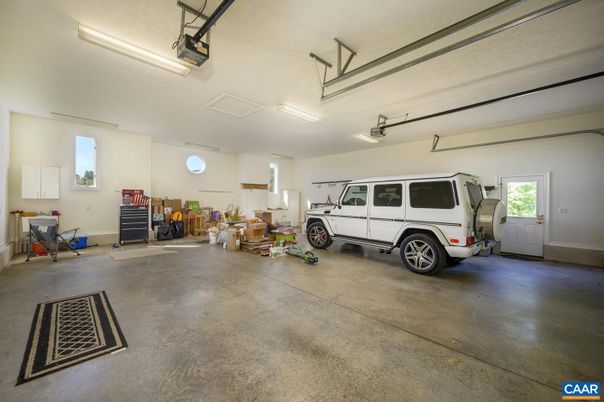 Garage, Interior