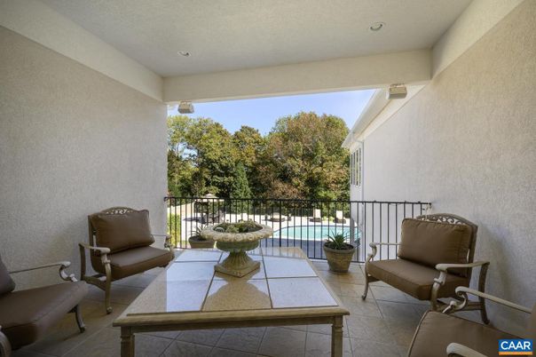 Exterior, Recessed Lighting