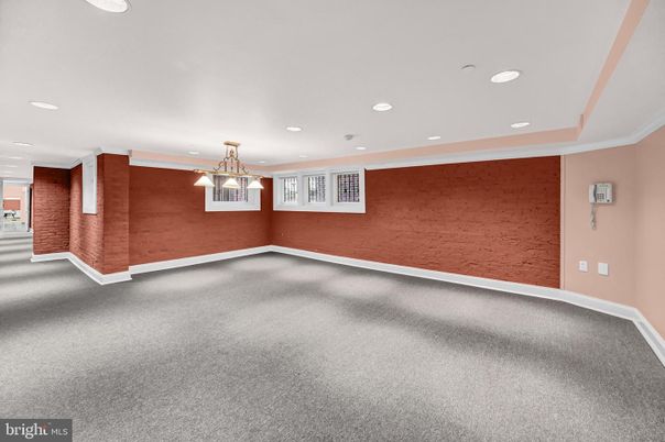 Empty room, Interior, Recessed Lighting