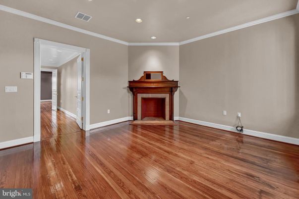 Interior, Piano, Recessed Lighting, Wood Texture Flooring