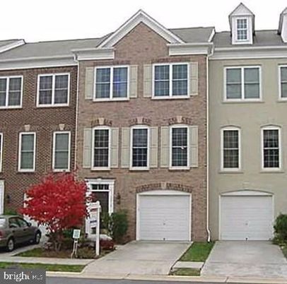 Attached, Exterior, Facade, Brick Facade, Rowhouse