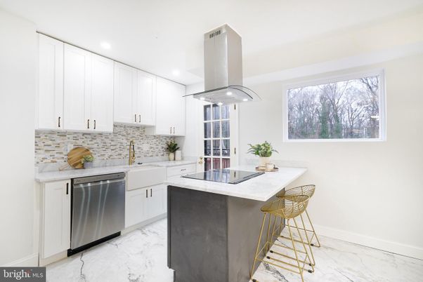 Interior, Kitchen, Marble, Recessed Lighting