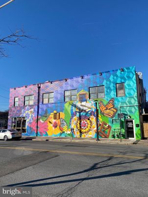 Exterior, Facade, Rowhouse