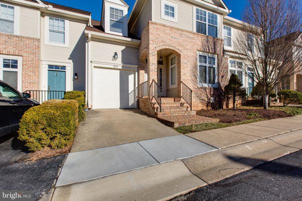 Attached, Exterior, Facade, Brick Facade, Rowhouse