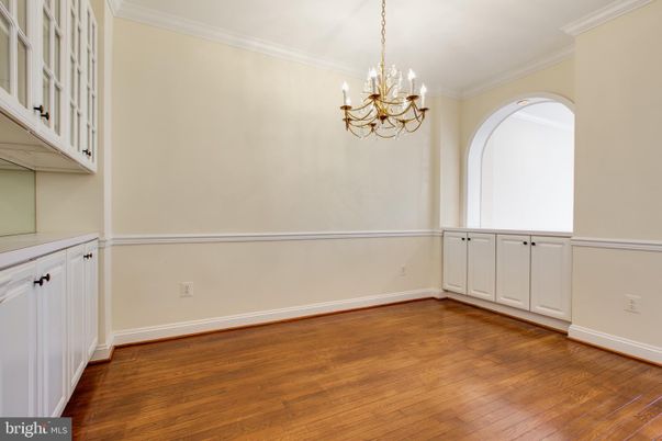 Chandelier, Empty room, Interior, Wood Texture Flooring