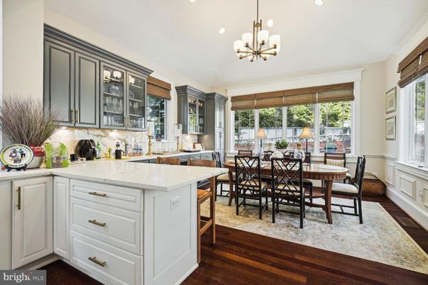 Dining room, Interior, Kitchen, Pendant Lights, Recessed Lighting, Wood Texture Flooring