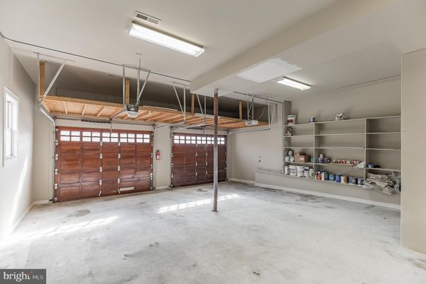 Garage, Interior