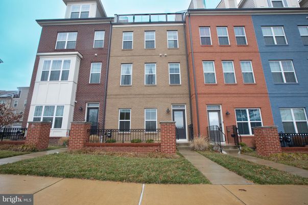 Exterior, Facade, Brick Facade, Rowhouse