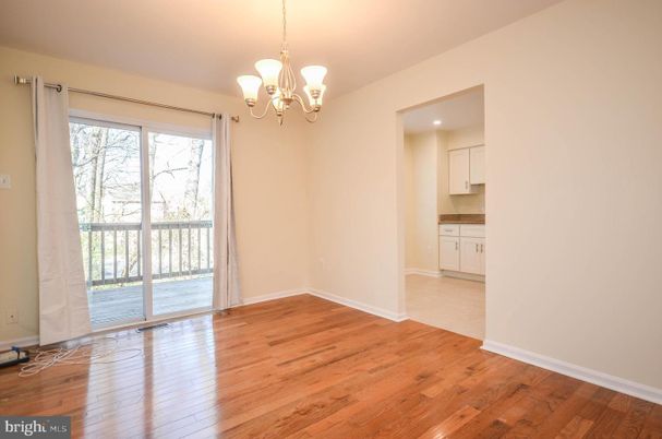 Chandelier, Empty room, Interior, Recessed Lighting, Wood Texture Flooring