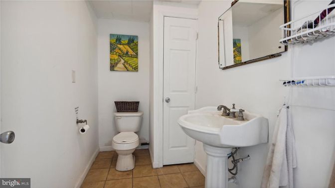 Bathroom, Interior