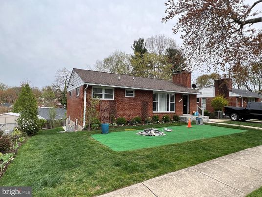 Backyard, Exterior, Facade, Brick Facade, Cape Cod