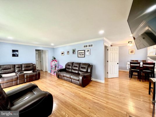 Dining room, Interior, Living room, Recessed Lighting, Wood Texture Flooring