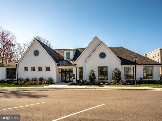 Exterior, Facade, Farmhouse