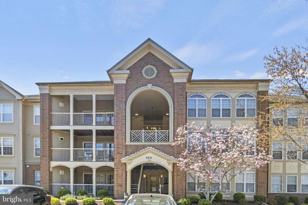 Exterior, Facade, Brick Facade, Rowhouse