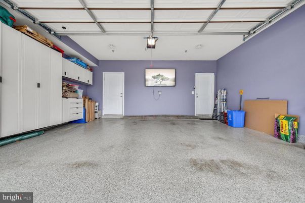 Garage, Interior