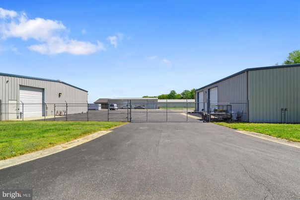 Detached Garage, Exterior