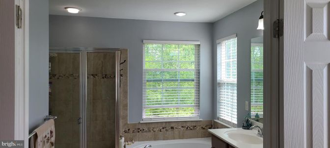 Bathroom, Interior, Recessed Lighting