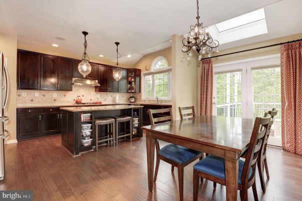 Chandelier, Dining room, Interior, Kitchen, Pendant Lights, Recessed Lighting, Wood Texture Flooring