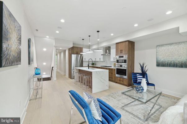 Interior, Kitchen, Living room, Pendant Lights, Recessed Lighting, Stainless Steel Appliances, Wood Texture Flooring