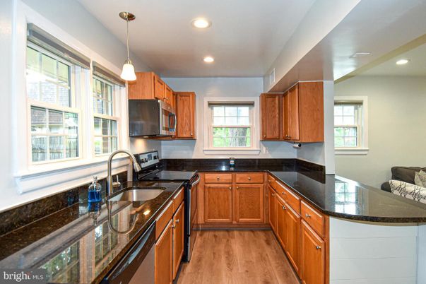 Interior, Kitchen, Pendant Lights, Recessed Lighting, Wood Texture Flooring