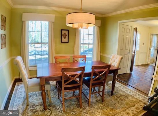 Chandelier, Dining room, Interior