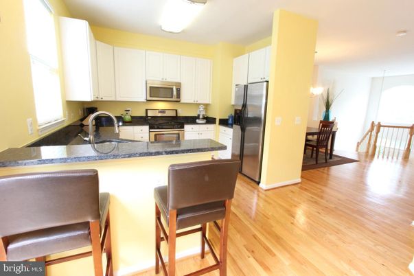 Dining room, Interior, Kitchen, Stainless Steel Appliances, Wood Texture Flooring