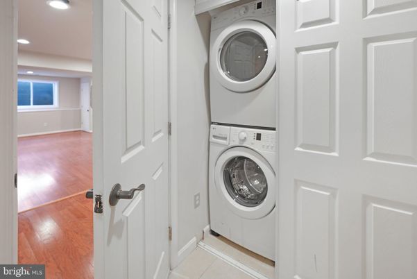Interior, Recessed Lighting, Utility Closets, Washer, Wood Texture Flooring