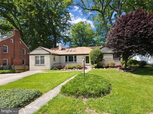 Backyard, Exterior, Facade, Ranch