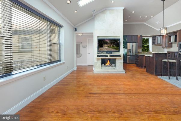 Fireplace, Interior, Kitchen, Pendant Lights, Recessed Lighting, Wood Texture Flooring