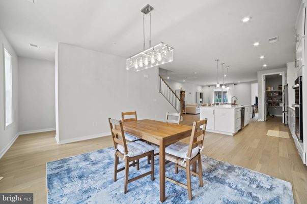Dining room, Interior, Kitchen, Pendant Lights, Recessed Lighting, Wood Texture Flooring